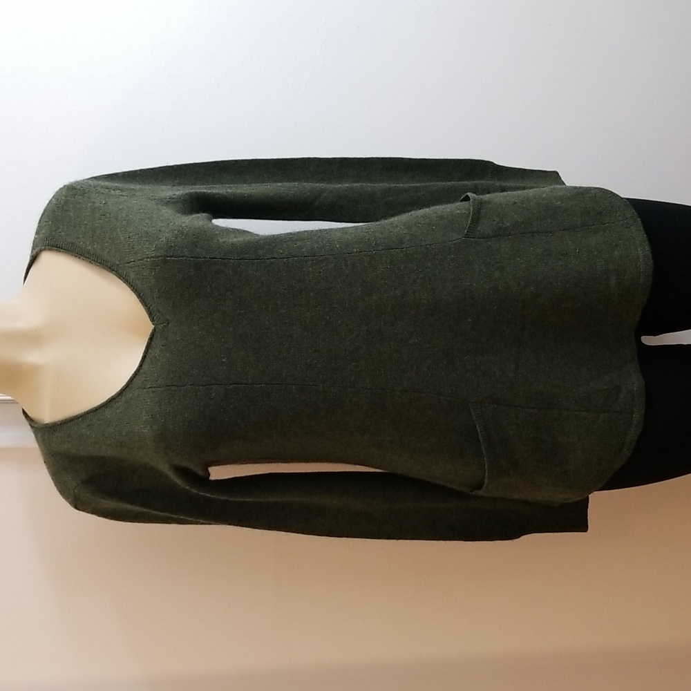 NWOT Saffron Cashmere Sweater